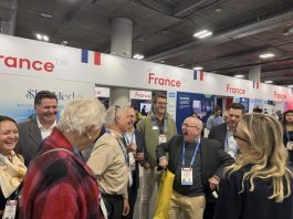 The TRIUM Alumni group visited the French Pavilion as part of their “Tech Safari”. France brought over 50 startups to CES. (1)